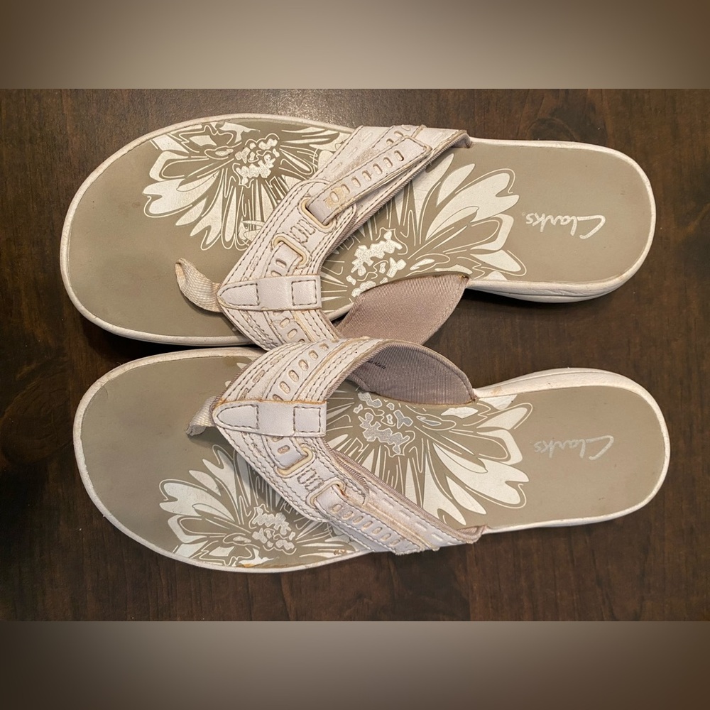 Clarks Women's Tan Sandals